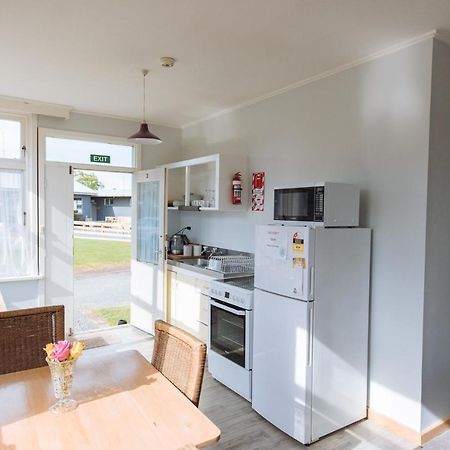Koru Flat Apartman Pounawea Kültér fotó