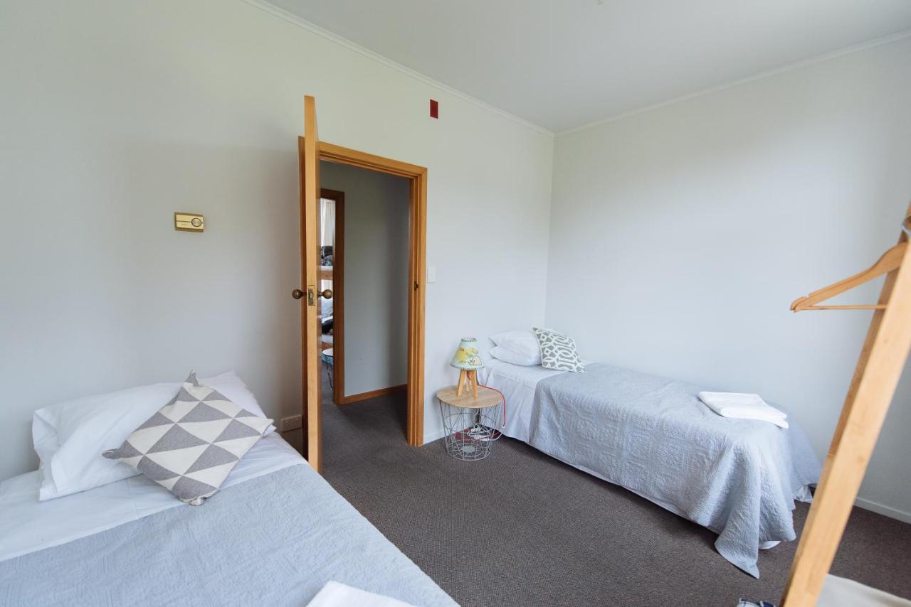 Koru Flat Apartman Pounawea Kültér fotó